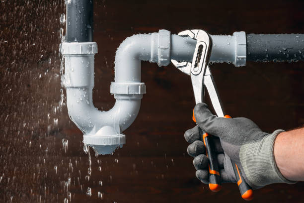 Professional Gas Line Repair technician working in East Prospect, PA